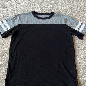 Children’s Place t-shirt. M 7/8